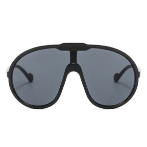 Sunglasses with curved lenses and UV protection