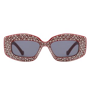 Sunglasses with square frame and decorative details
