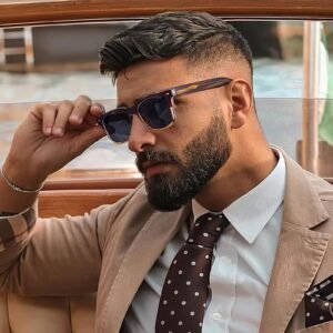 Alternative view of Square polarized sunglasses with UV400 protection and acetate frame